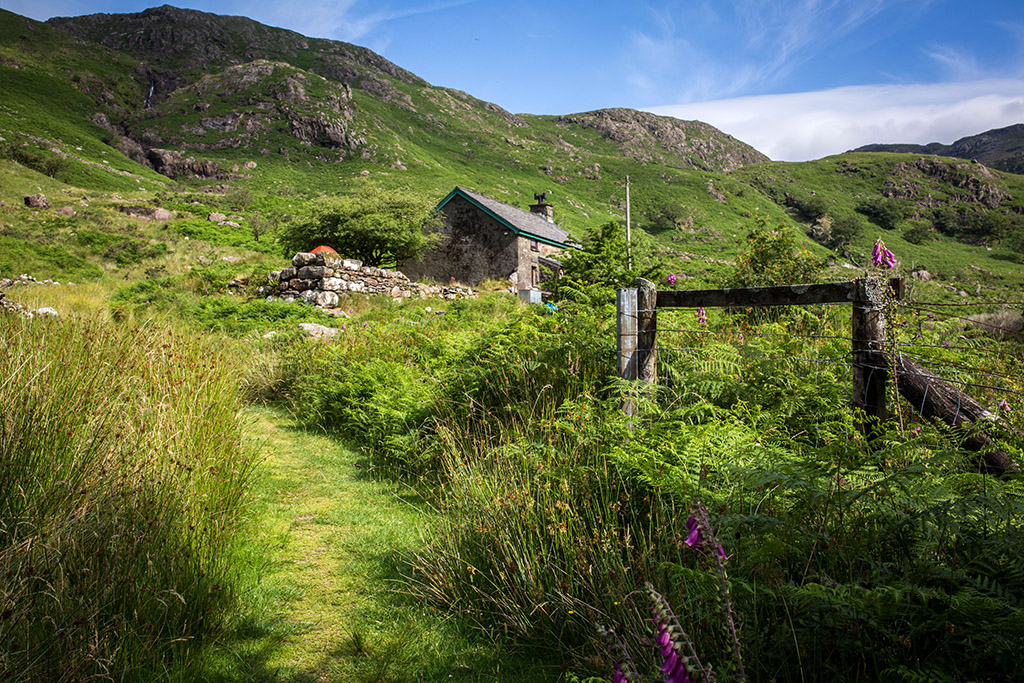 The Emily Kelly Hut, Cwm Dyli, North Wales. Photo: Jessie Leong